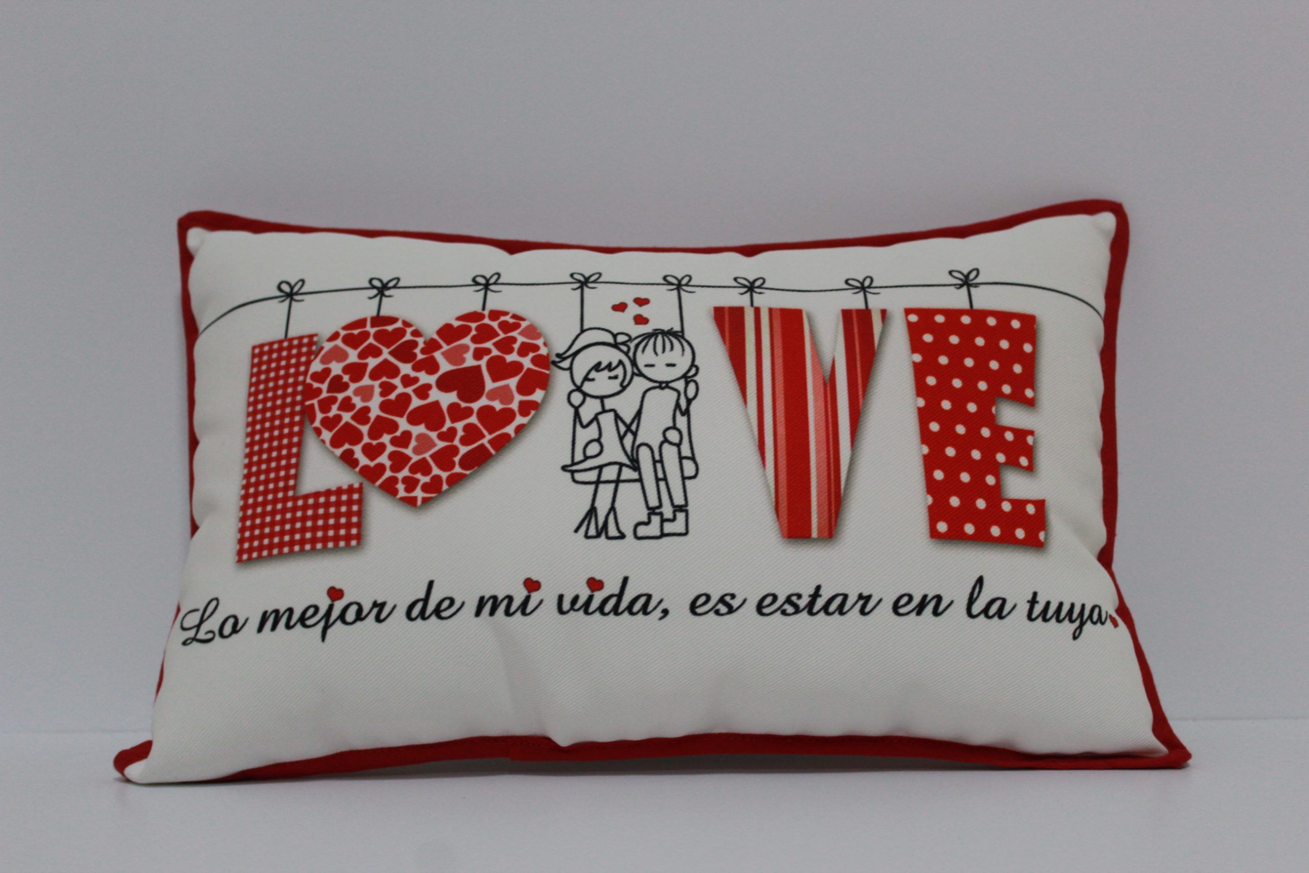 cojin love frase romantica
