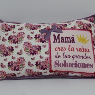 Cojín mamá eres la reina