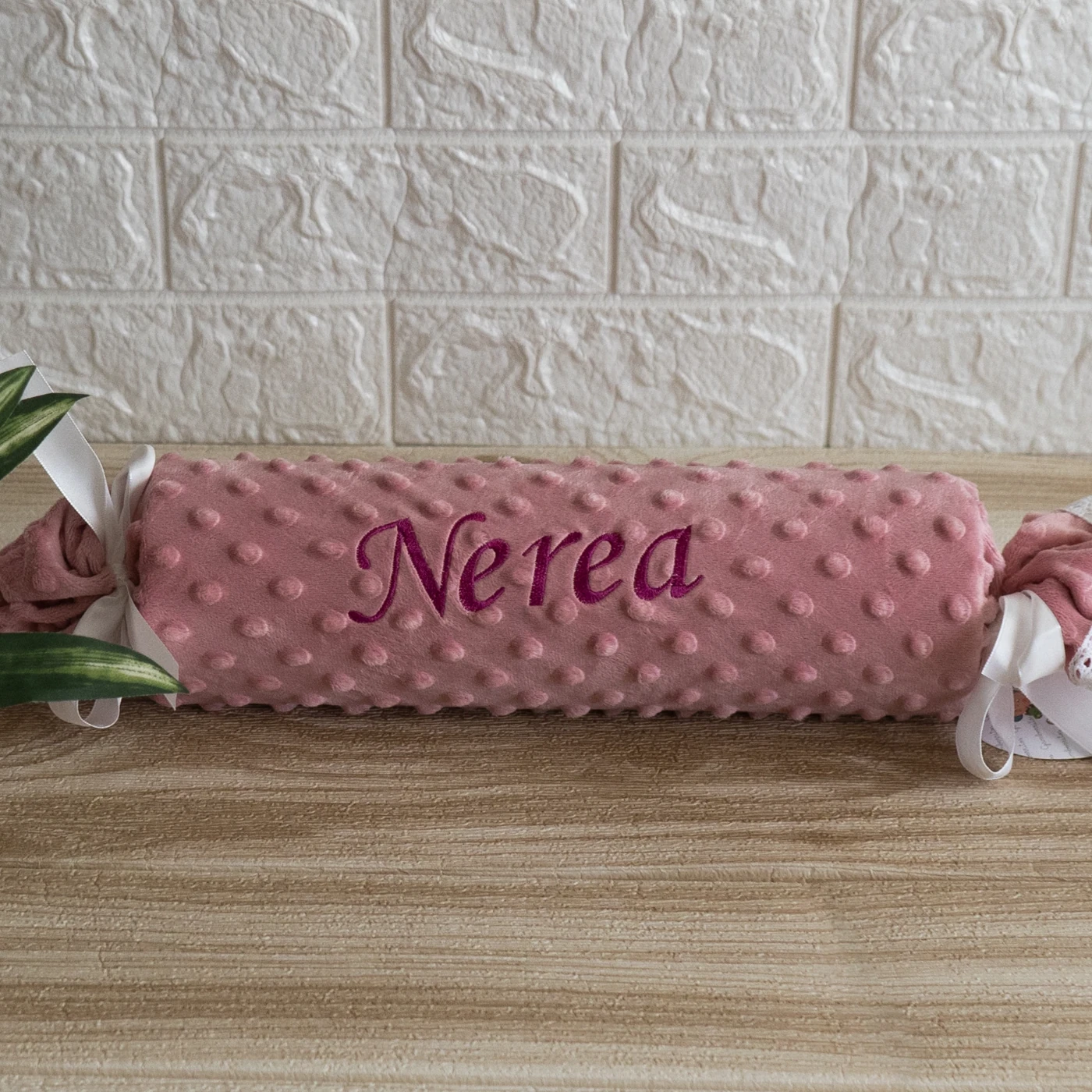 cojín rulo antivuelco personalizado bordado
