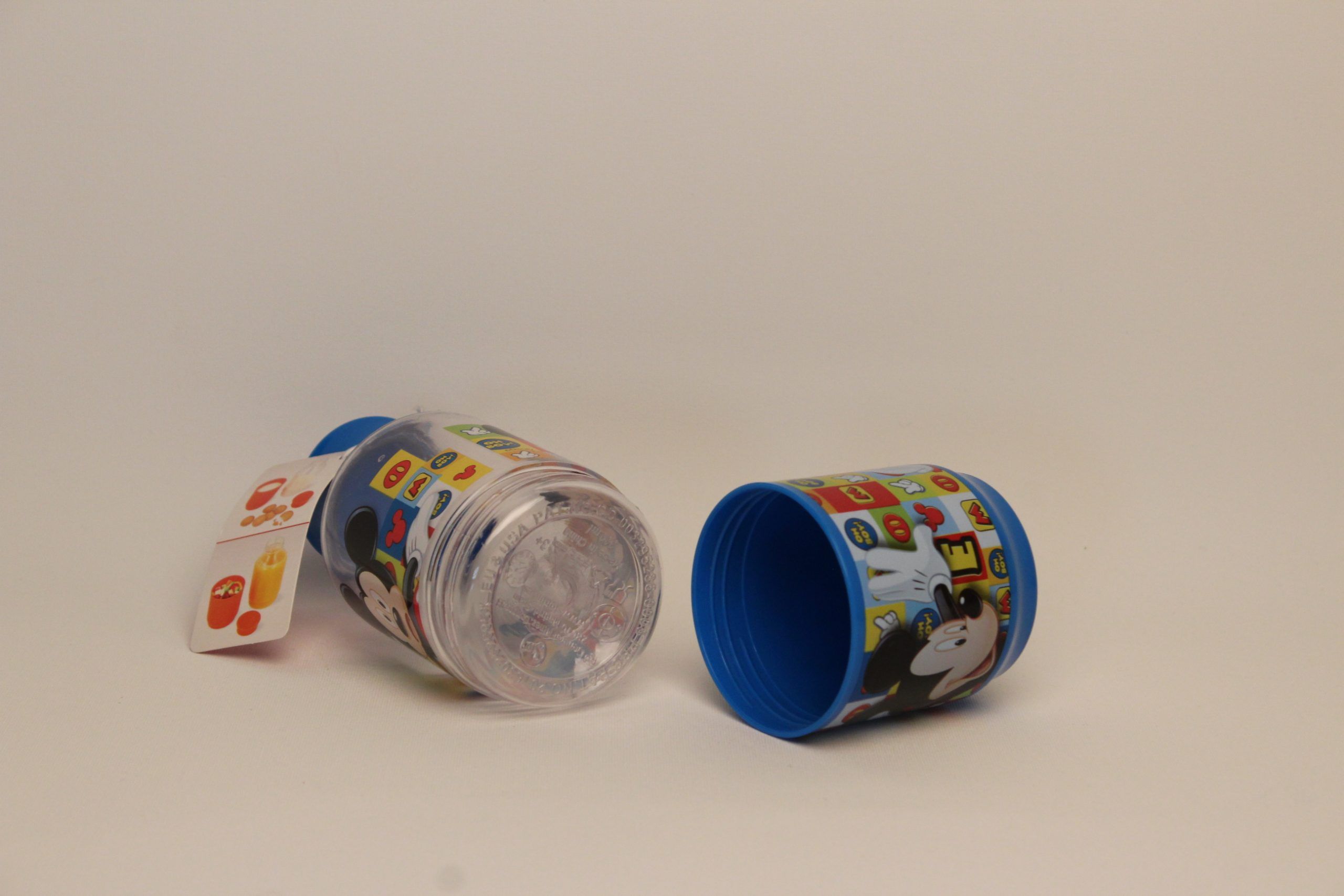 botella con vaso snack