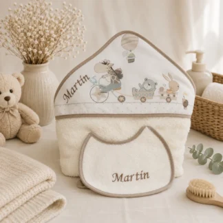 capa y babero bebe beige nombre bordado