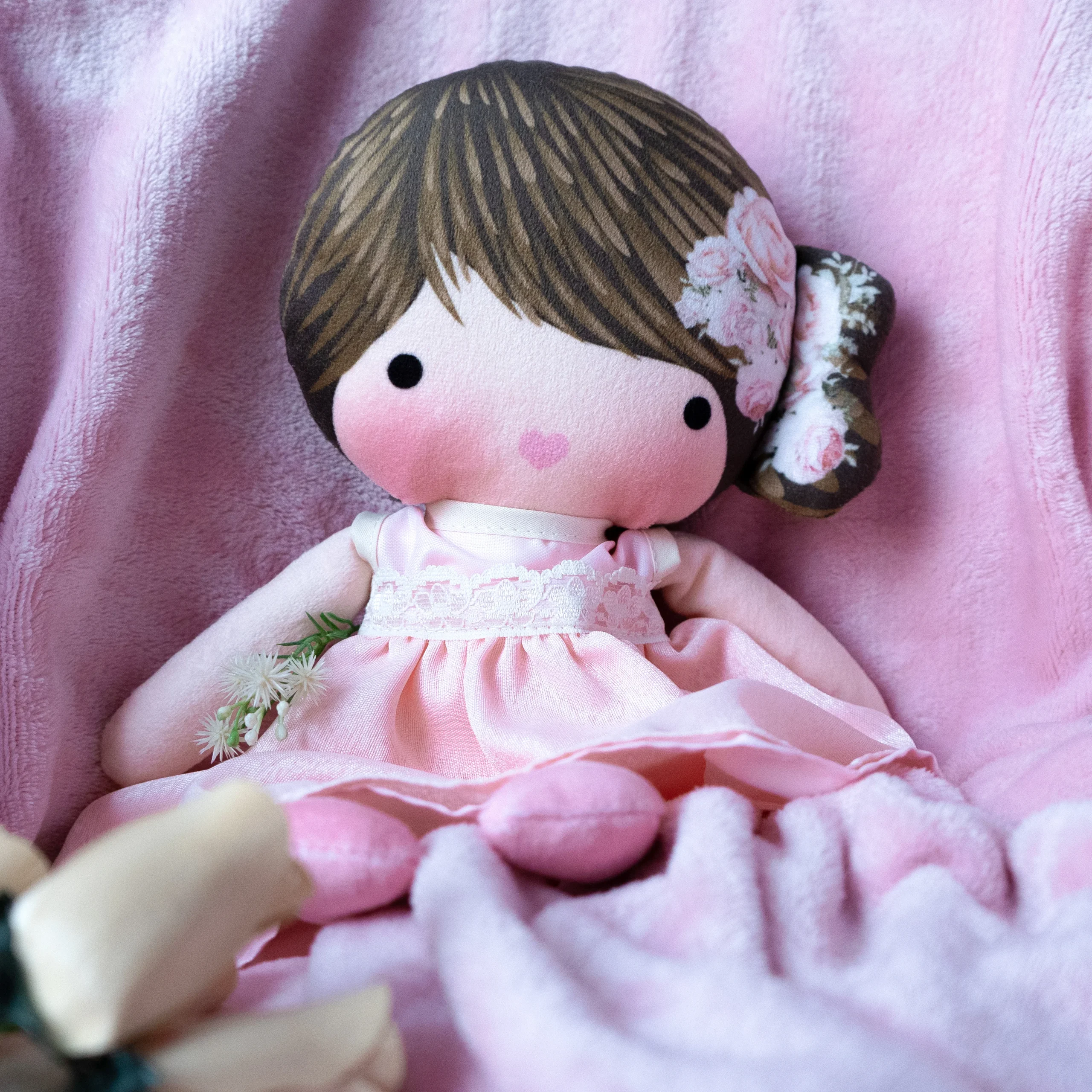 peluche muñeca niña rosa