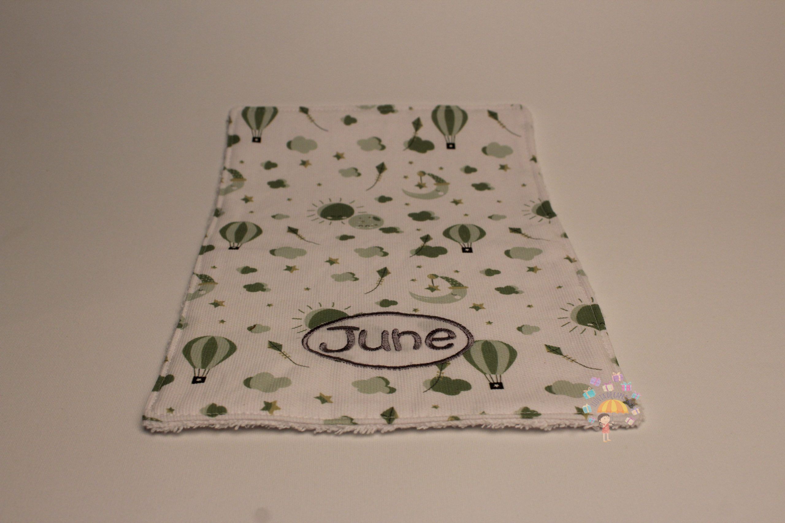 Canastilla bebe globos verde doudou verano - Imagen 3