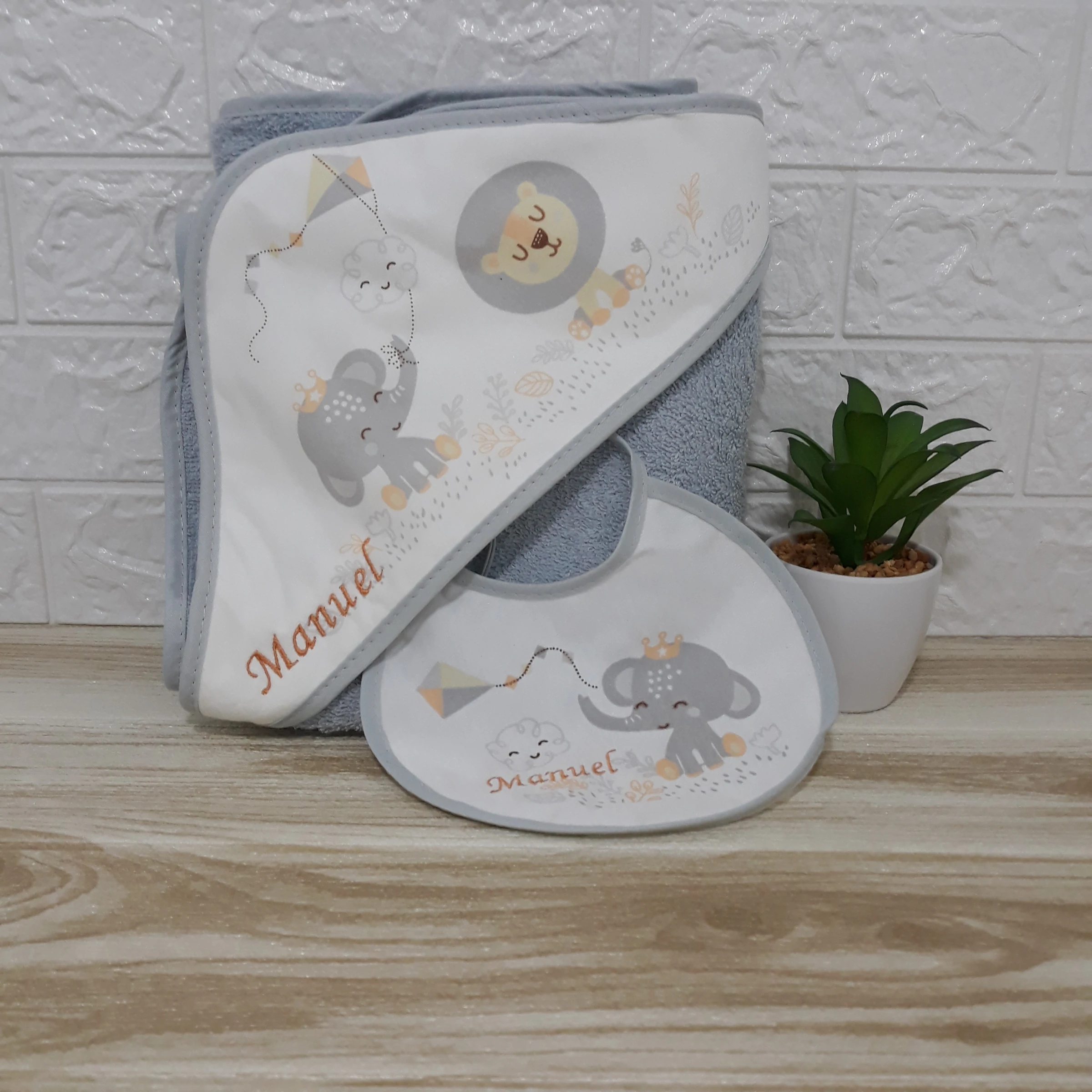 capa-babero-gris-personalizado