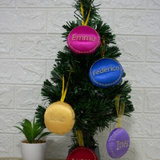 bola árbol de navidad con nombre bordado