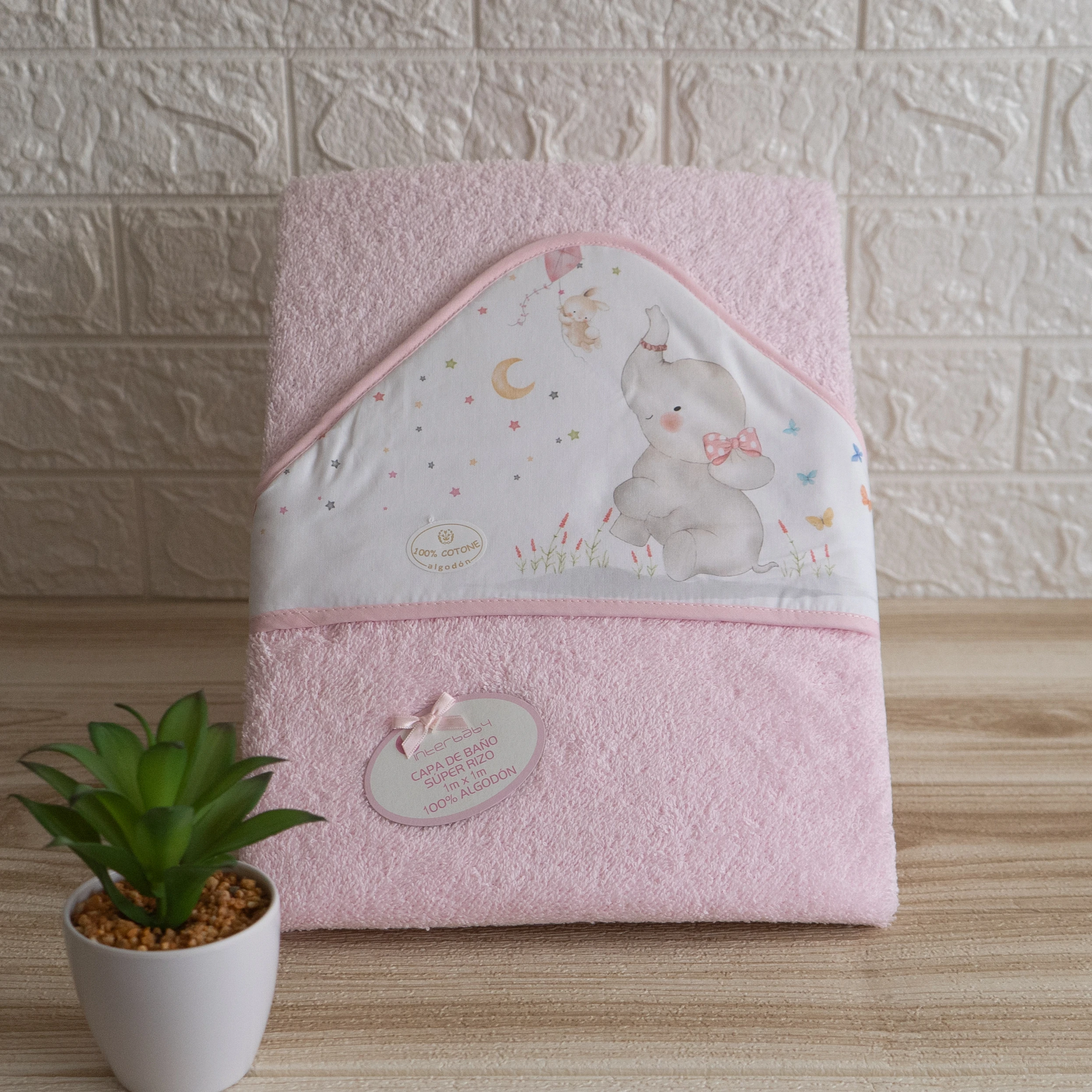 capa baño elefante rosa bordada