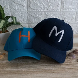 gorra bordada nombre inicial inicial