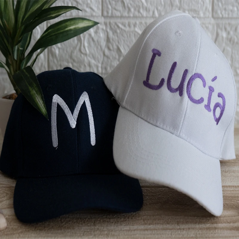gorra personalizada bordada nombre inicial