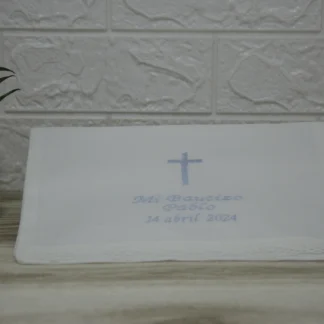 pañuelo bautizo personalizado cruz y datos del bebe